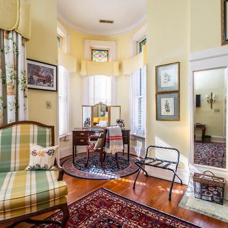 메이컨 Burke Mansion B&B 외부 사진
