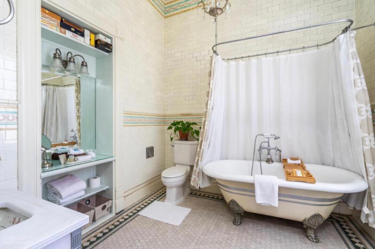 메이컨 Burke Mansion B&B 외부 사진