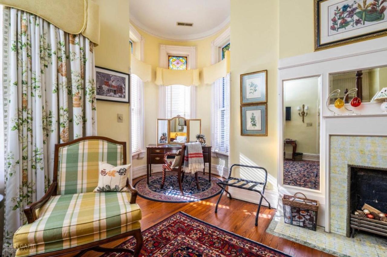 메이컨 Burke Mansion B&B 외부 사진