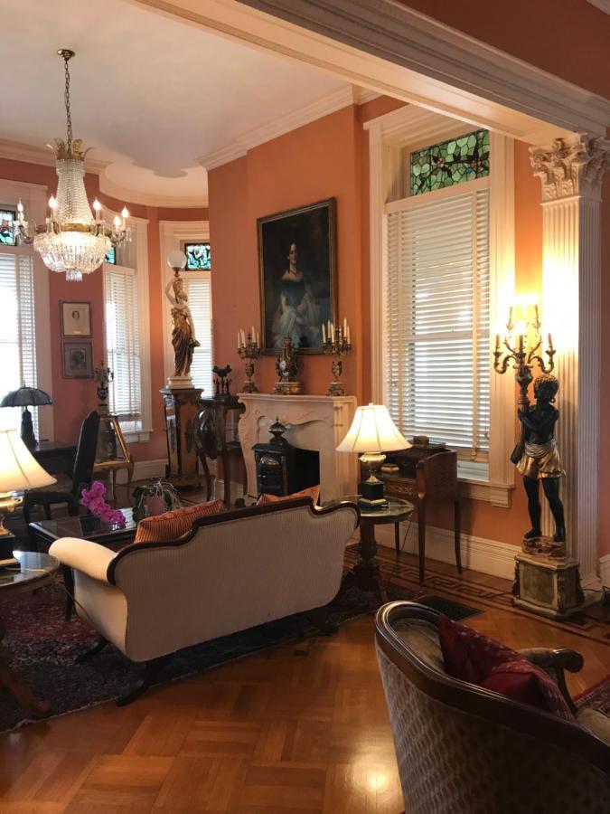 메이컨 Burke Mansion B&B 외부 사진