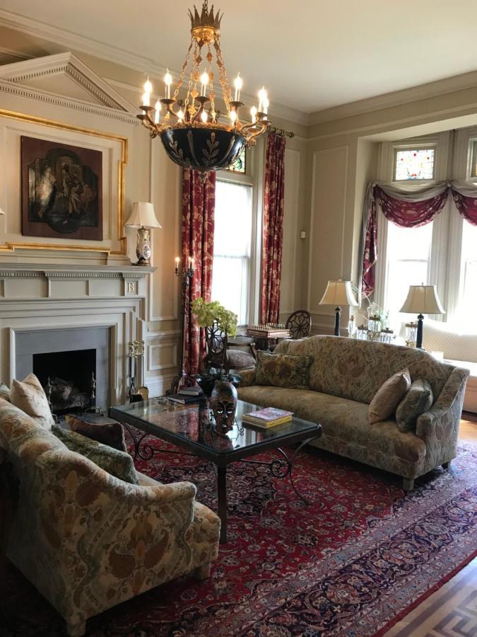 메이컨 Burke Mansion B&B 외부 사진
