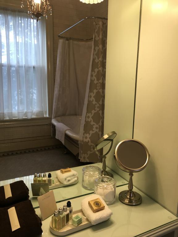 메이컨 Burke Mansion B&B 외부 사진