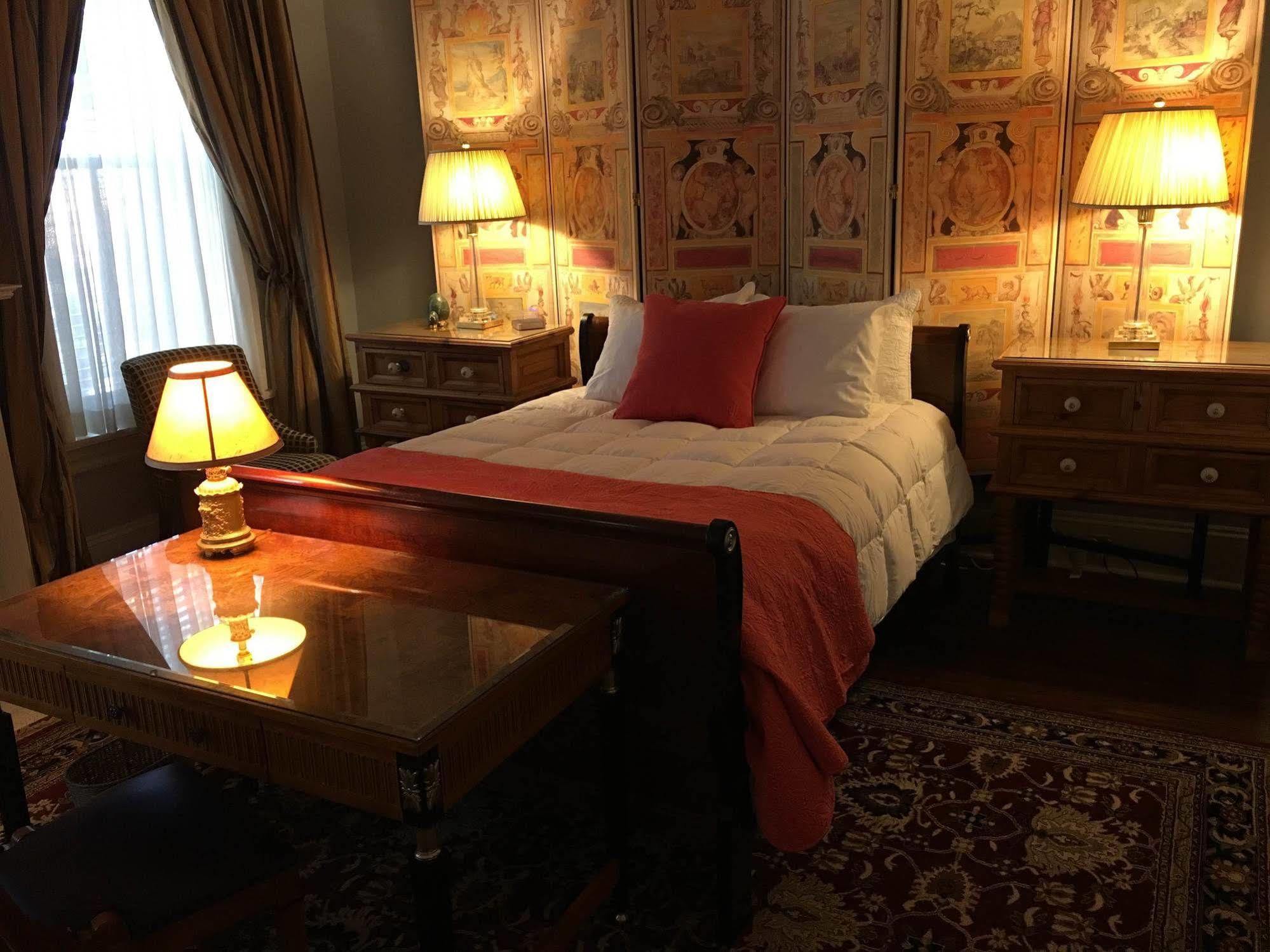 메이컨 Burke Mansion B&B 외부 사진